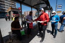 Könüllülərin kütləvi maarifləndirmə aksiyası vətəndaşlar tərəfindən rəğbətlə qarşılanır (FOTO)