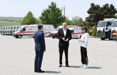 Prezident İlham Əliyev və birinci xanım Mehriban Əliyeva Şamaxıya ayrılan nəqliyyat vasitələri və xüsusi texnikalarla tanış olublar (FOTO/VİDEO) (YENİLƏNİB)