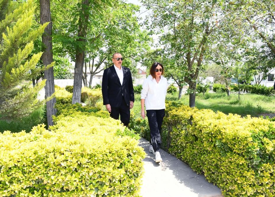 Prezident İlham Əliyev və birinci xanım Mehriban Əliyeva Şamaxıda Pirsaat Baba ziyarətgahında olublar (FOTO/VİDEO) (YENİLƏNİB)