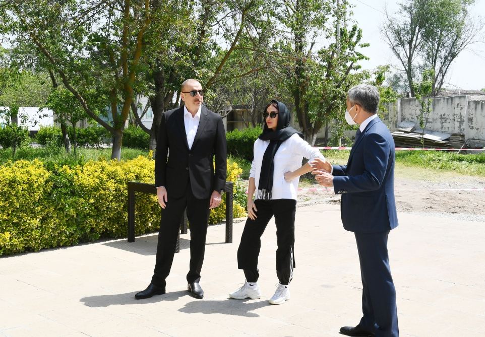 Prezident İlham Əliyev və birinci xanım Mehriban Əliyeva Şamaxıda Pirsaat Baba ziyarətgahında olublar (FOTO/VİDEO) (YENİLƏNİB)