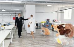 Prezident İlham Əliyev və birinci xanım Mehriban Əliyeva məcburi köçkünlər üçün salınmış “Qobu Park-3” yaşayış kompleksinin açılışında iştirak ediblər (FOTO/VİDEO) (YENİLƏNİB-2)