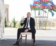 Prezident İlham Əliyev və birinci xanım Mehriban Əliyeva məcburi köçkünlər üçün salınmış “Qobu Park-3” yaşayış kompleksinin açılışında iştirak ediblər (FOTO/VİDEO) (YENİLƏNİB-2)