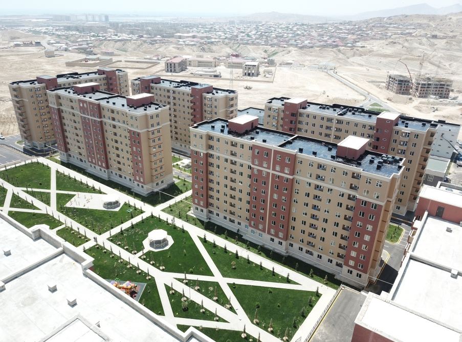 Prezident İlham Əliyev və birinci xanım Mehriban Əliyeva məcburi köçkünlər üçün salınmış “Qobu Park-3” yaşayış kompleksinin açılışında iştirak ediblər (FOTO/VİDEO) (YENİLƏNİB-2)