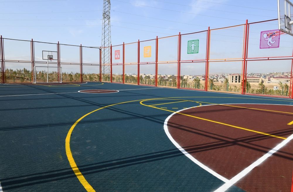 Prezident İlham Əliyev və birinci xanım Mehriban Əliyeva məcburi köçkünlər üçün salınmış “Qobu Park-3” yaşayış kompleksinin açılışında iştirak ediblər (FOTO/VİDEO) (YENİLƏNİB-2)