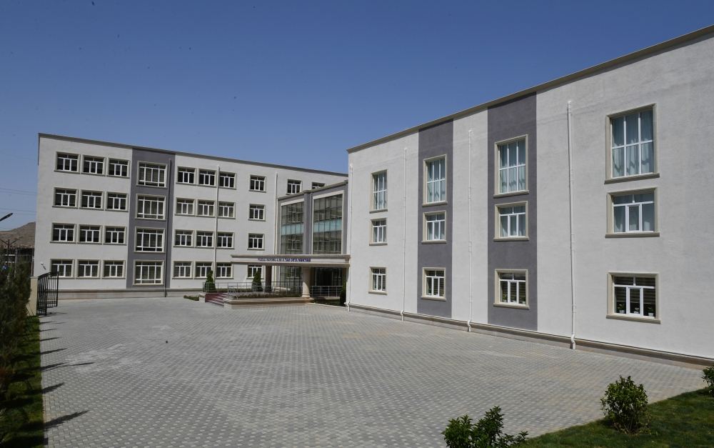 Prezident İlham Əliyev və birinci xanım Mehriban Əliyeva məcburi köçkünlər üçün salınmış “Qobu Park-3” yaşayış kompleksinin açılışında iştirak ediblər (FOTO/VİDEO) (YENİLƏNİB-2)