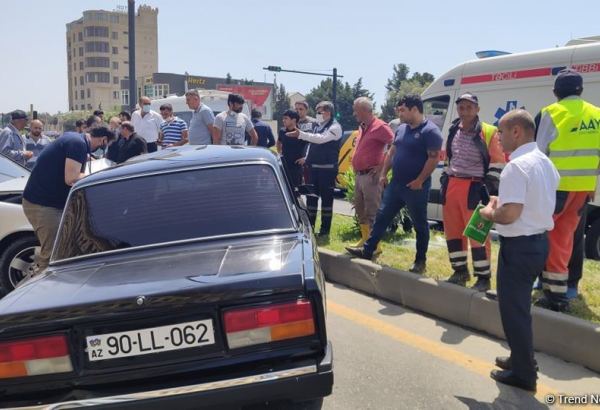 Bakıda maşın oğrusu qəza törətdi (FOTO)