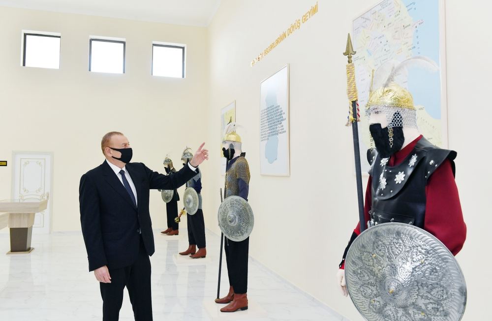 Prezident İlham Əliyevdən xəritəyə görə icra başçısına irad: Sisyanın əsl adı Qarakilsədir. Ona görə bunu pozun və Qarakilsə yazın
