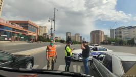 BDYPİ: Yollarda karantin qaydalarını pozan sürücülər saxlanılır (FOTO)
