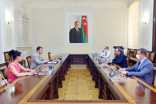 Baş prokuror Kamran Əliyev Litvanın ölkəmizdəki Fövqəladə və səlahiyyətli səfiri ilə görüşüb
