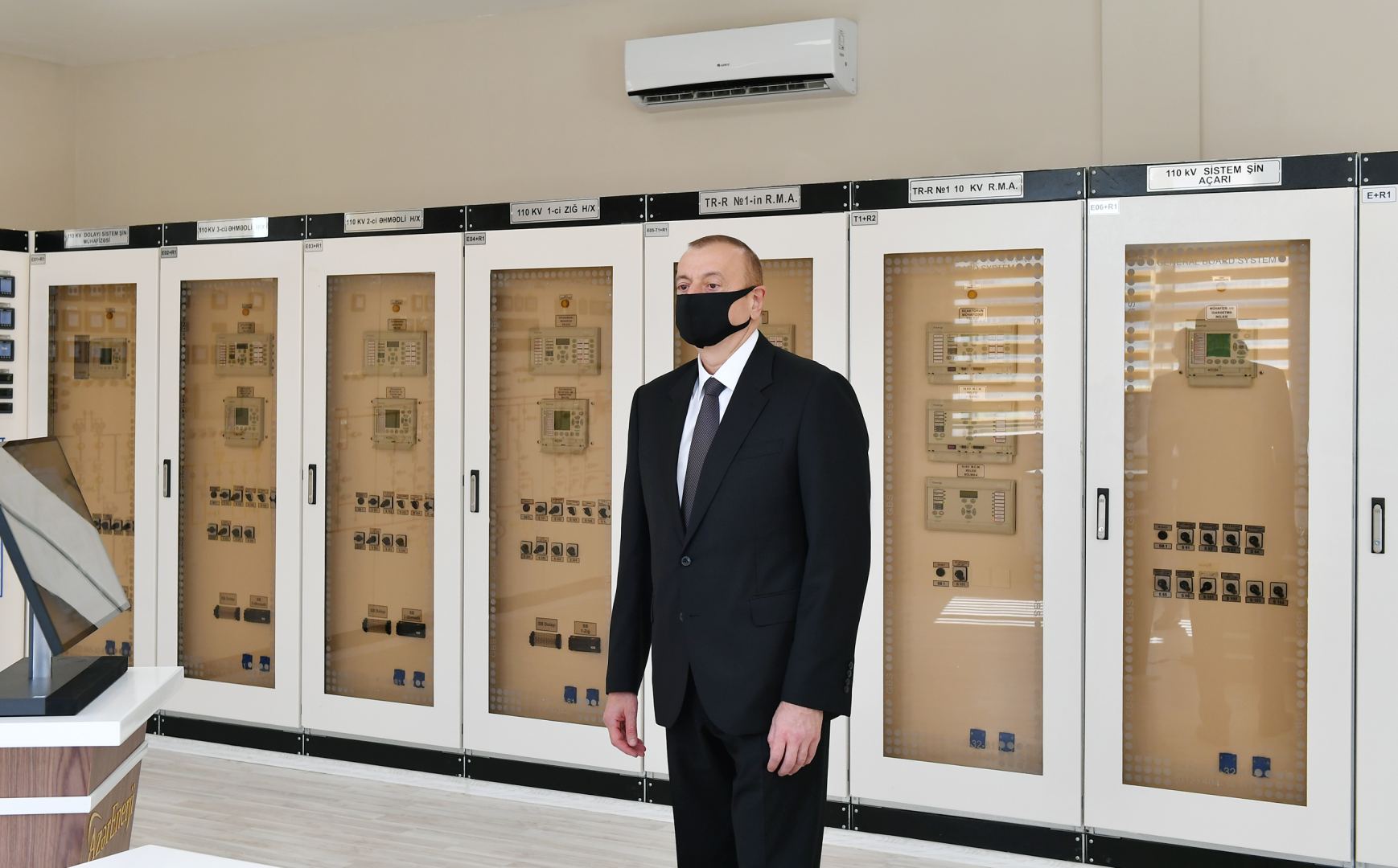 Prezident İlham Əliyev Bakının Xətai rayonunda “Azərenerji”nin “Əhmədli” yarımstansiyasının açılışında iştirak edib (FOTO) (YENİLƏNİB)