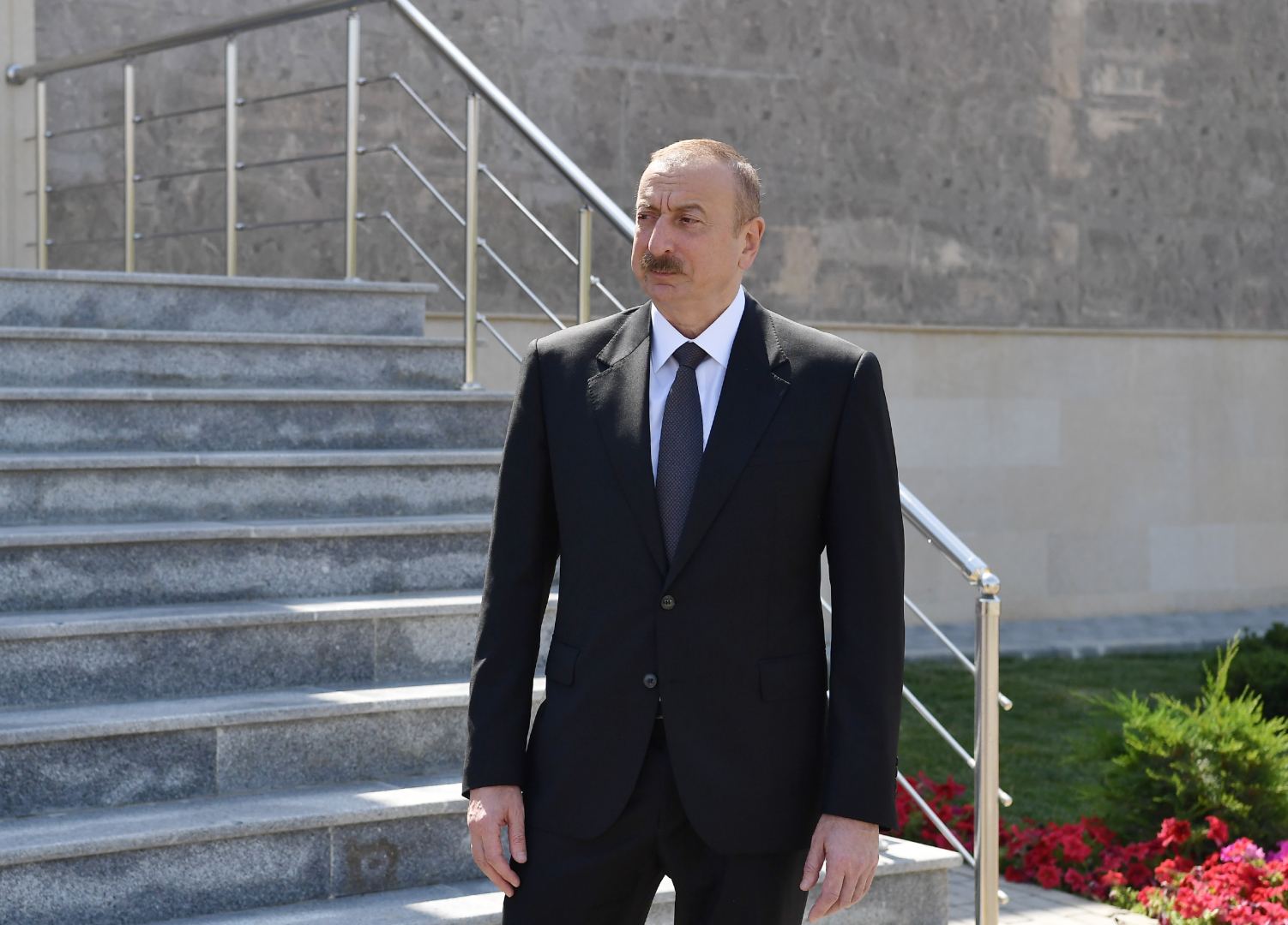 Prezident İlham Əliyev Bakının Xətai rayonunda “Azərenerji”nin “Əhmədli” yarımstansiyasının açılışında iştirak edib (FOTO) (YENİLƏNİB)