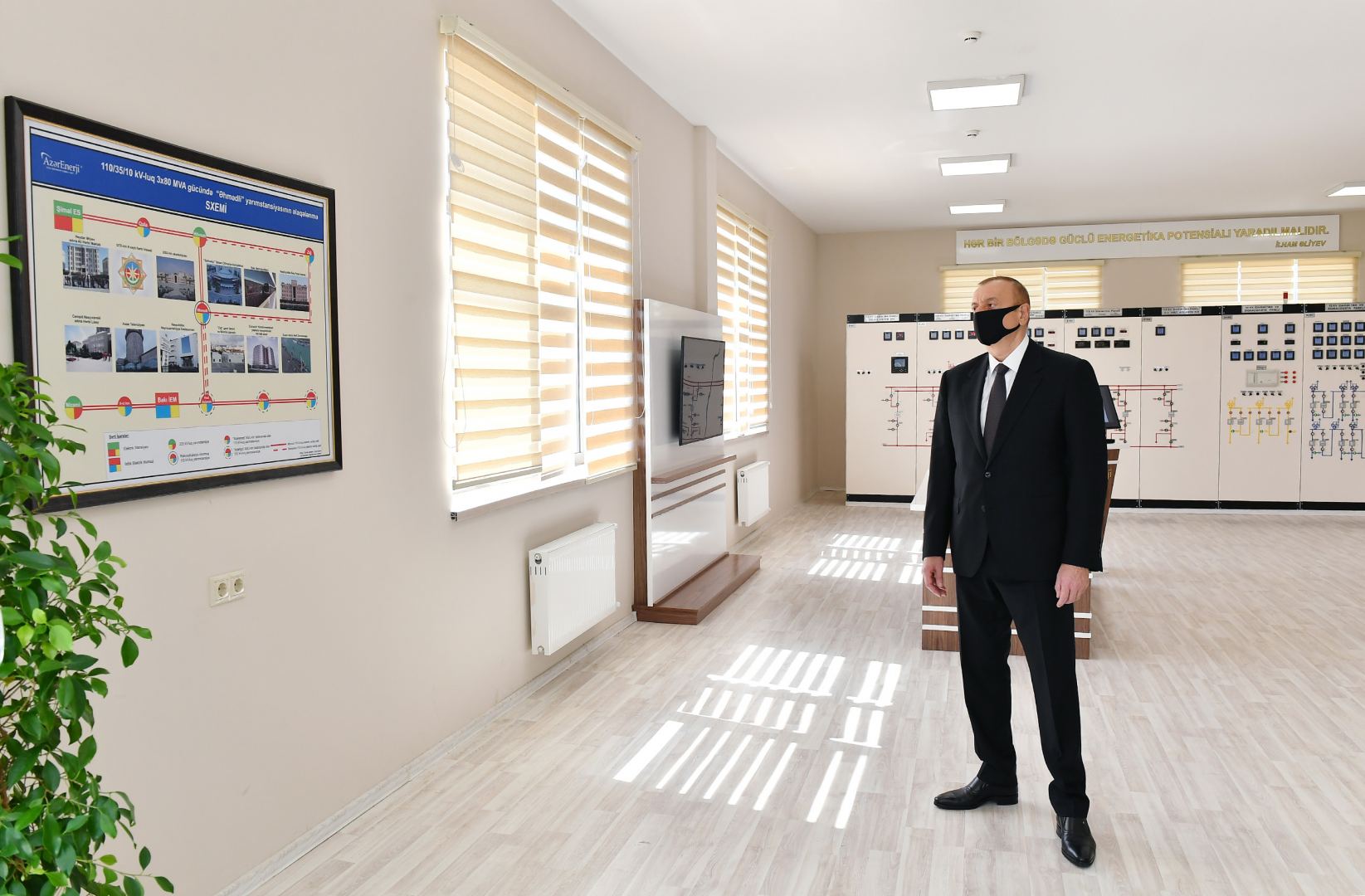 Prezident İlham Əliyev Bakının Xətai rayonunda “Azərenerji”nin “Əhmədli” yarımstansiyasının açılışında iştirak edib (FOTO) (YENİLƏNİB)