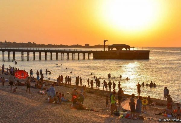 Bakıda çimərliklər açılır -  Mövsümə hazırlıqla bağlı son işlərə yekun vurulub (FOTO)