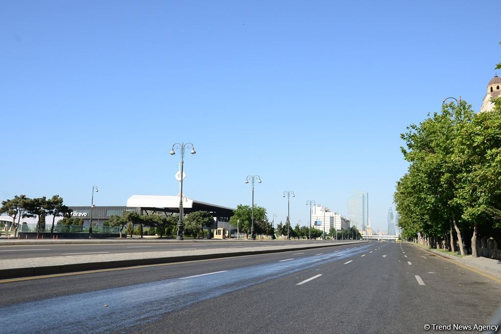 Paytaxtda küçə və yollarda son vəziyyət (FOTO)