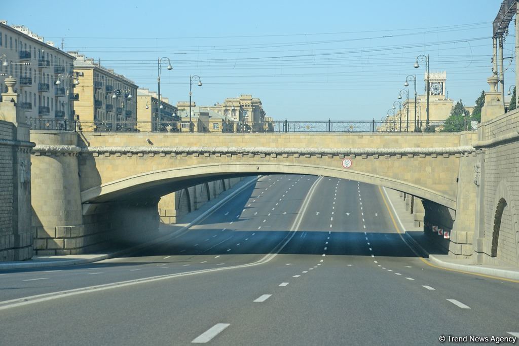 Paytaxtda küçə və yollarda son vəziyyət (FOTO)