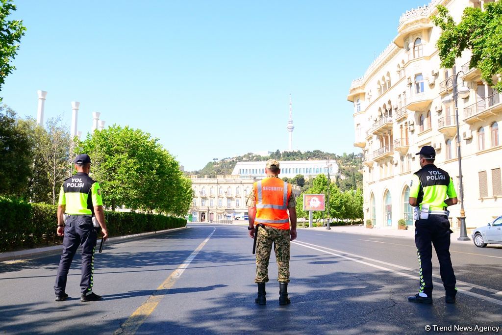 Paytaxtda küçə və yollarda son vəziyyət (FOTO)