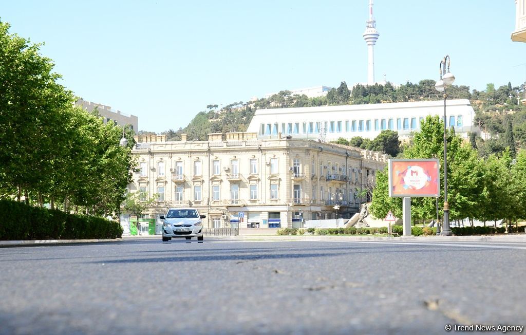 Paytaxtda küçə və yollarda son vəziyyət (FOTO)