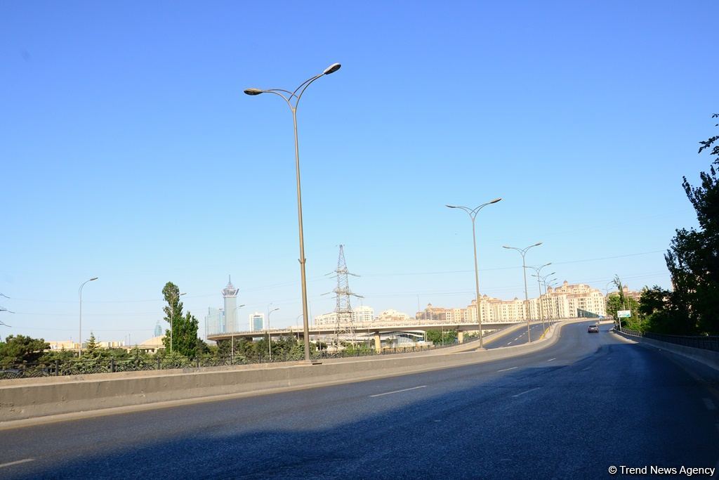 Paytaxtda küçə və yollarda son vəziyyət (FOTO)