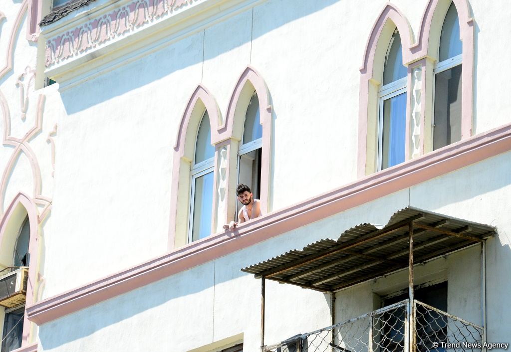 Paytaxtda küçə və yollarda son vəziyyət (FOTO)