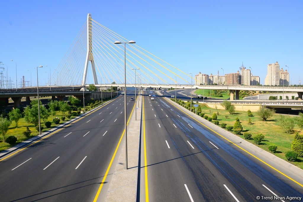 Paytaxtda küçə və yollarda son vəziyyət (FOTO)