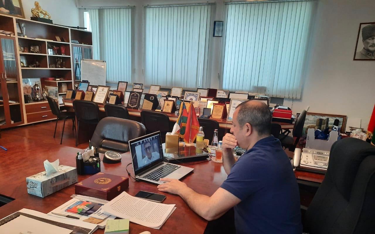 Milli Məclisin Gənclər və idman komitəsi gənclərlə onlayn konfrans keçirib (FOTO)