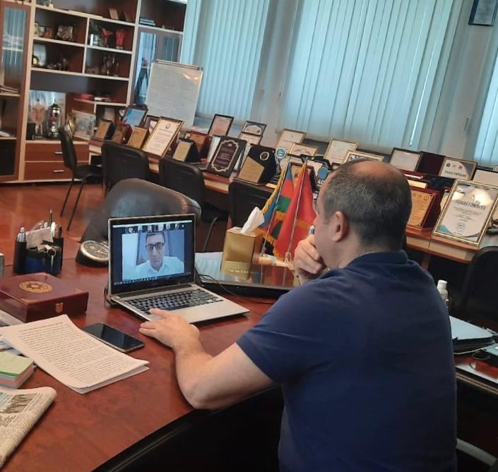 Milli Məclisin Gənclər və idman komitəsi gənclərlə onlayn konfrans keçirib (FOTO)