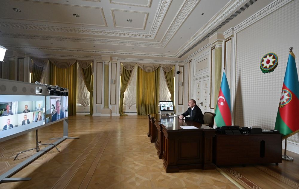 Prezident İlham Əliyevlə “Microsoft” şirkətinin vitse-prezidenti və digər nümayəndələri arasında videokonfrans keçirilib (FOTO) (YENİLƏNİB)