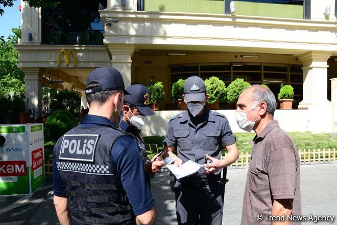 Polis COVİD-19-la bağlı profilaktik tədbirlərini davam etdirir (VİDEO)