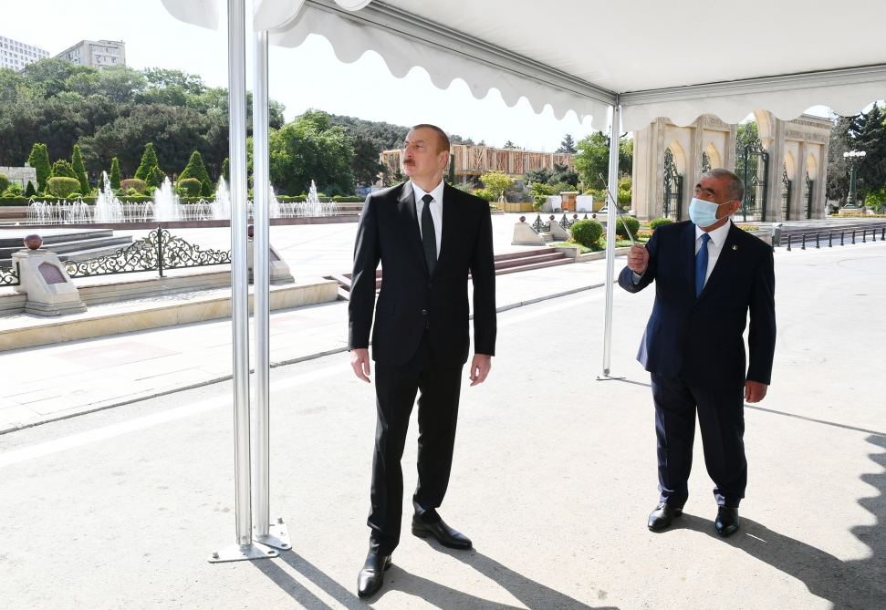 Prezident İlham Əliyev Bakının Neapol küçəsindəki yerüstü piyada keçidinin açılışında iştirak edib (FOTO/VİDEO) (YENİLƏNİB)