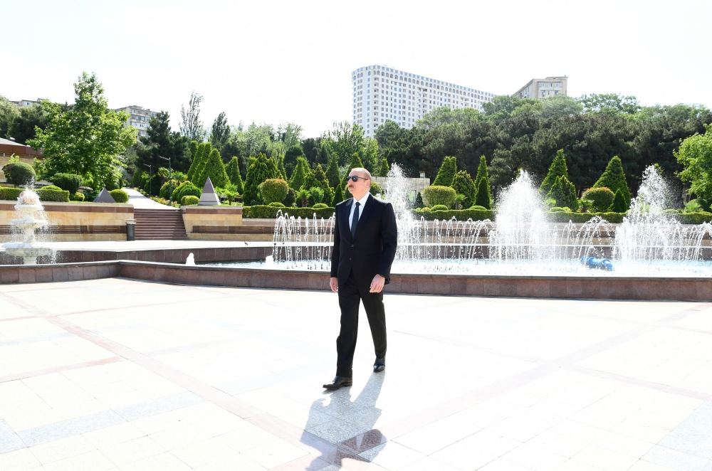 Prezident İlham Əliyev Bakının Neapol küçəsindəki yerüstü piyada keçidinin açılışında iştirak edib (FOTO/VİDEO) (YENİLƏNİB)
