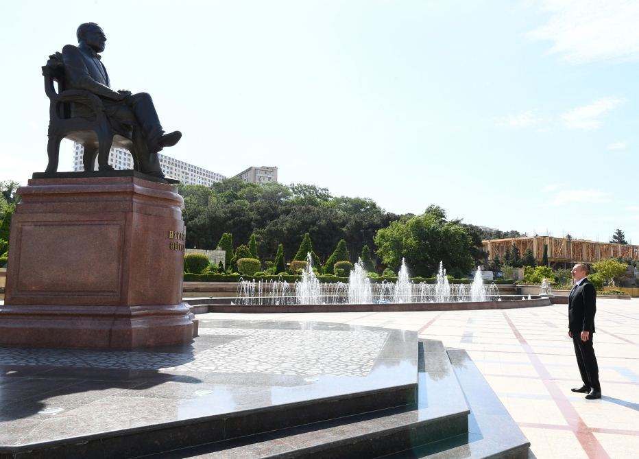 Prezident İlham Əliyev Bakının Neapol küçəsindəki yerüstü piyada keçidinin açılışında iştirak edib (FOTO/VİDEO) (YENİLƏNİB)