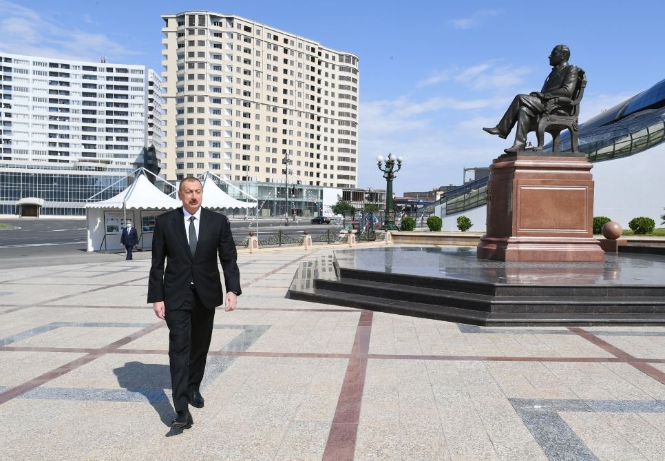 Prezident İlham Əliyev Bakının Neapol küçəsindəki yerüstü piyada keçidinin açılışında iştirak edib (FOTO/VİDEO) (YENİLƏNİB)