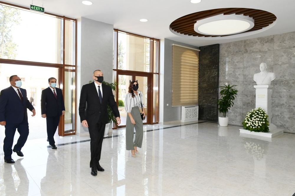 Prezident İlham Əliyev və birinci xanım Mehriban Əliyeva Azərbaycan Dövlət Aqrar Universitetinin yeni tədris korpusunun açılışında iştirak ediblər (FOTO/VİDEO) (YENİLƏNİB)