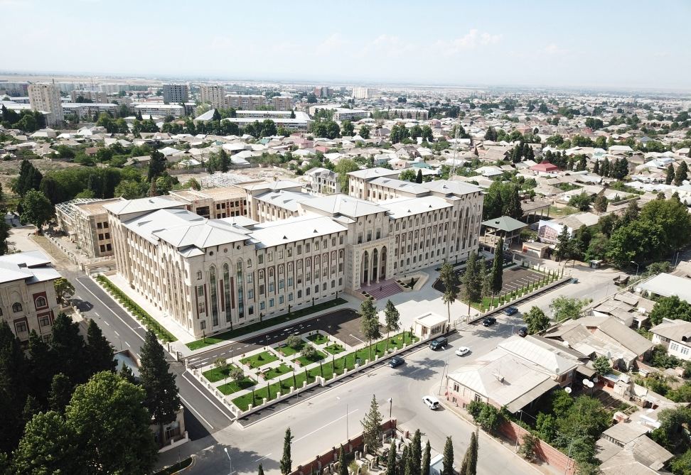 Prezident İlham Əliyev və birinci xanım Mehriban Əliyeva Azərbaycan Dövlət Aqrar Universitetinin yeni tədris korpusunun açılışında iştirak ediblər (FOTO/VİDEO) (YENİLƏNİB)