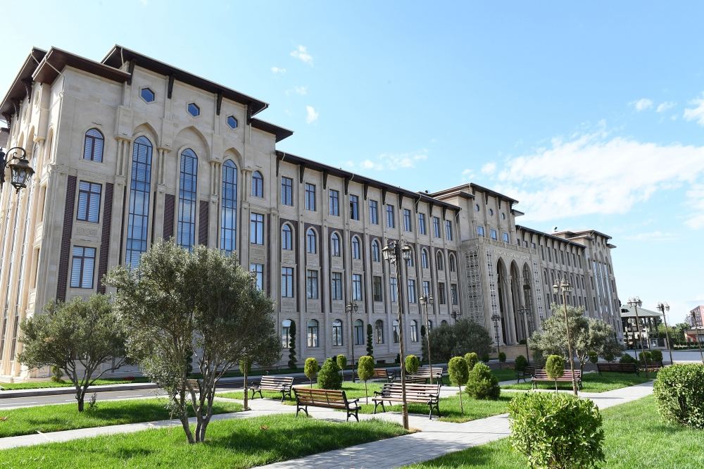 Prezident İlham Əliyev və birinci xanım Mehriban Əliyeva Azərbaycan Dövlət Aqrar Universitetinin yeni tədris korpusunun açılışında iştirak ediblər (FOTO/VİDEO) (YENİLƏNİB)