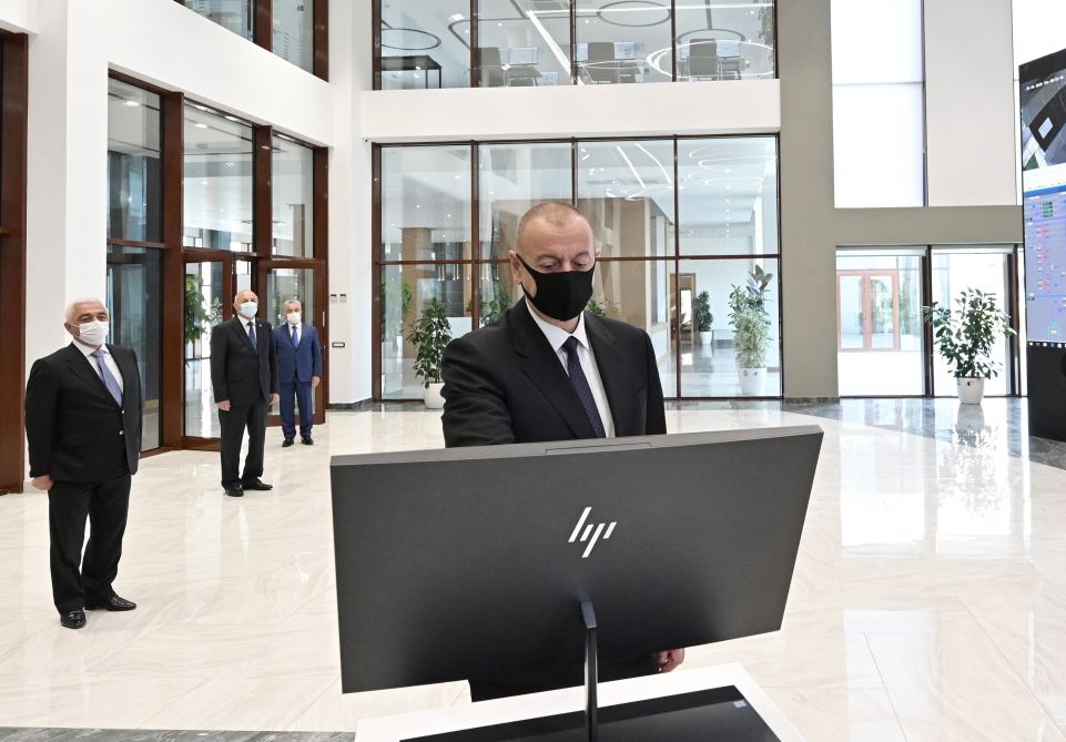 Prezident İlham Əliyev “Azərbaycan” İstilik Elektrik Stansiyasının əsaslı yenidənqurmadan sonra istifadəyə verilməsi tədbirində iştirak edib (FOTO/VİDEO) (YENİLƏNİB-2)