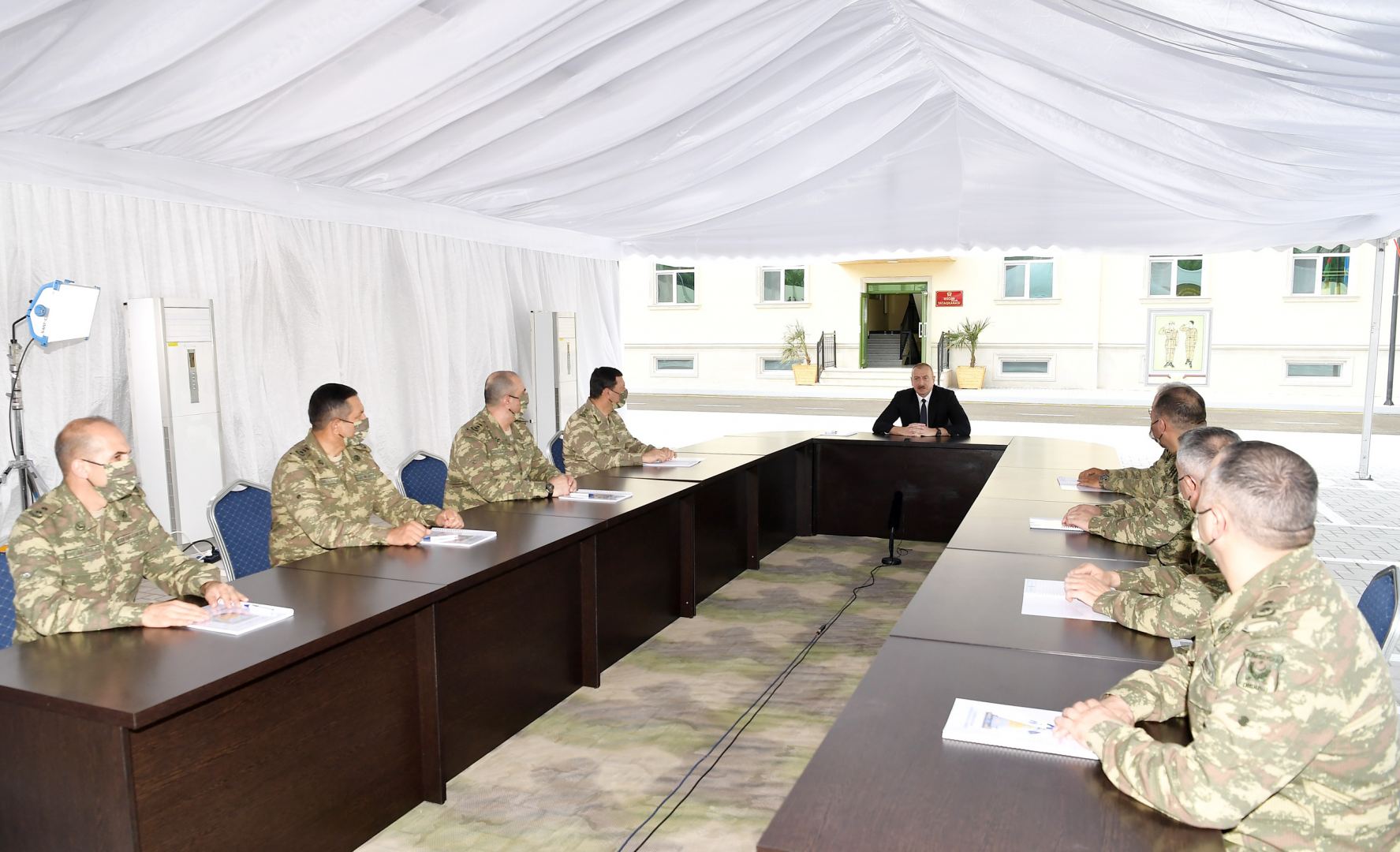Prezident İlham Əliyev Müdafiə Nazirliyinin "N" saylı hərbi hissəsinin açılışında iştirak edib (FOTO/VİDEO) (YENİLƏNİB-2)