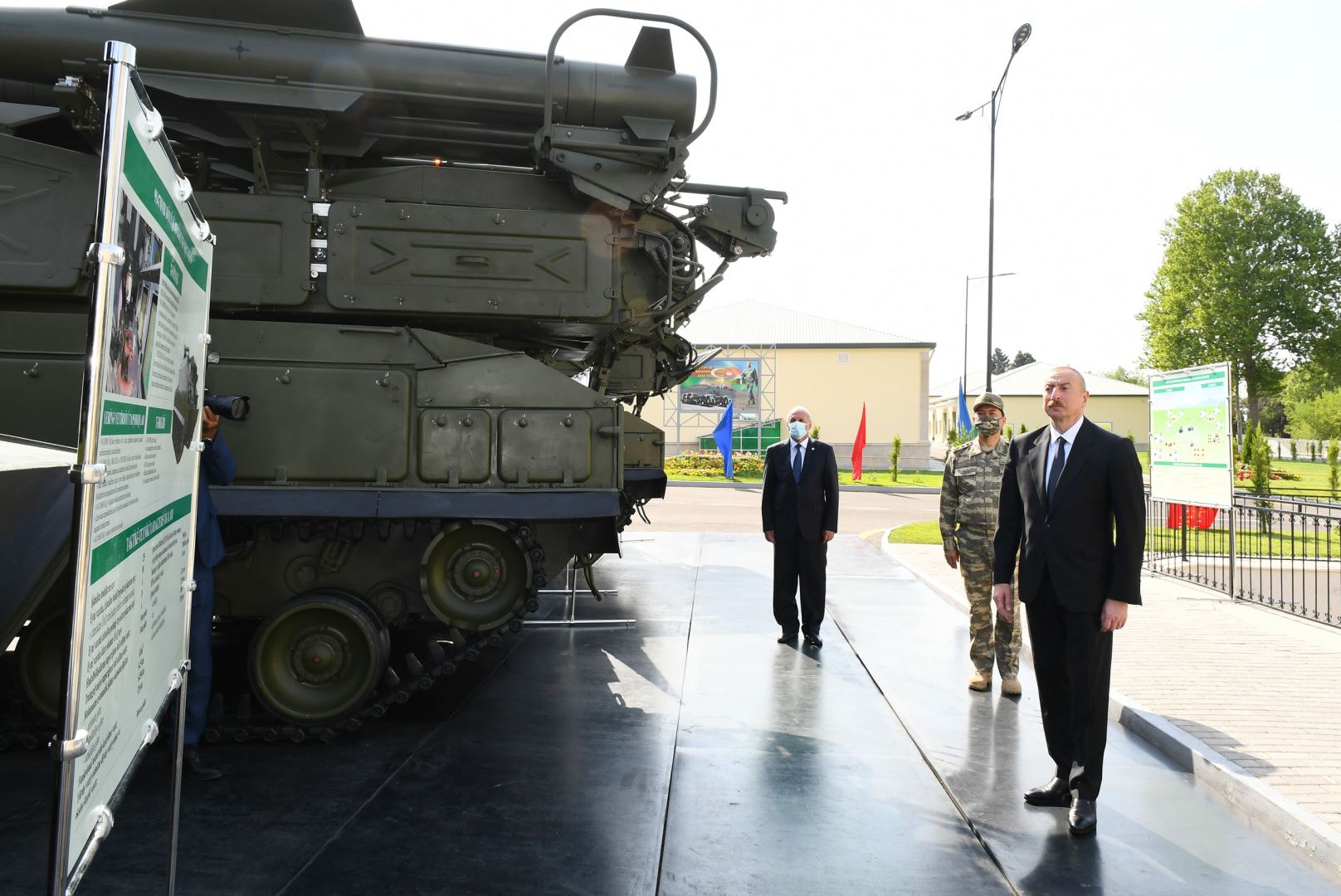 Prezident İlham Əliyev Müdafiə Nazirliyinin "N" saylı hərbi hissəsinin açılışında iştirak edib (FOTO/VİDEO) (YENİLƏNİB-2)