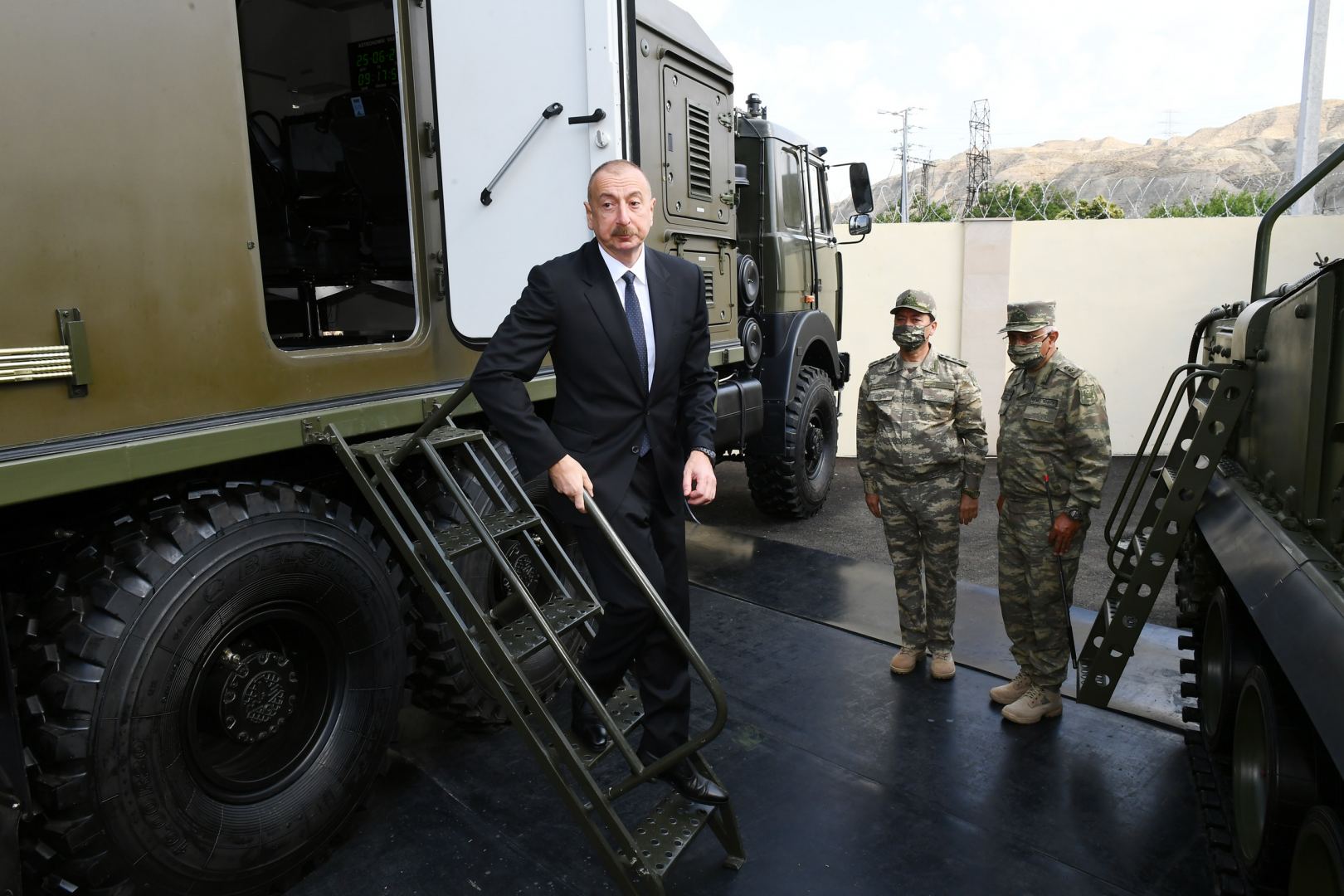 Prezident İlham Əliyev Müdafiə Nazirliyinin "N" saylı hərbi hissəsinin açılışında iştirak edib (FOTO/VİDEO) (YENİLƏNİB-2)