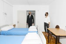 Prezident İlham Əliyev və birinci xanım Mehriban Əliyeva Bakının Xətai rayonunda modul tipli hospitalın açılışında iştirak ediblər (FOTO/VİDEO) (YENİLƏNİB-2)