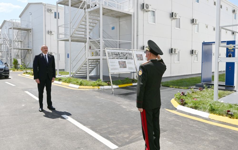 Prezident İlham Əliyev və birinci xanım Mehriban Əliyeva Bakının Xətai rayonunda modul tipli hospitalın açılışında iştirak ediblər (FOTO/VİDEO) (YENİLƏNİB-2)