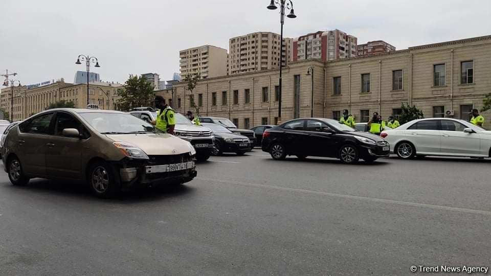 Bakıda küçə və yollarda son vəziyyət (FOTO)