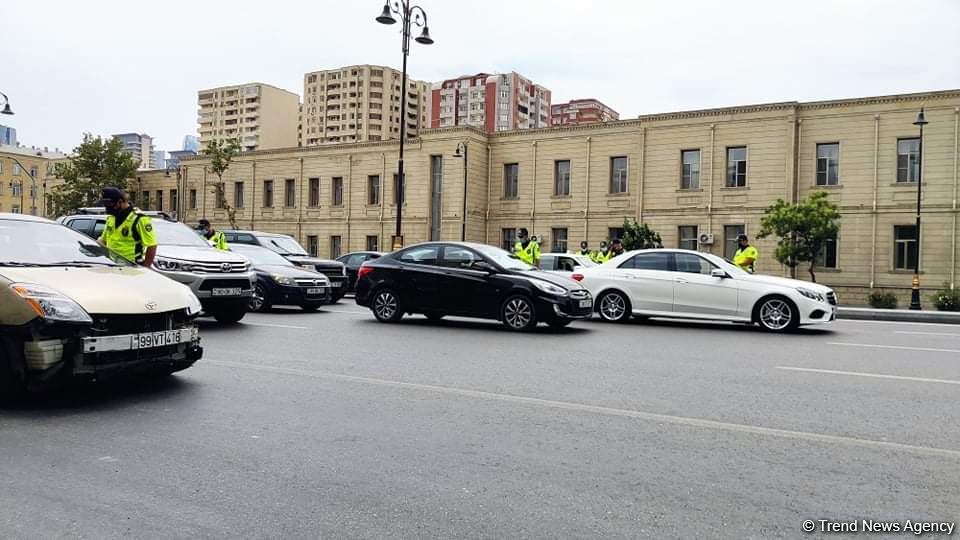 Bakıda küçə və yollarda son vəziyyət (FOTO)