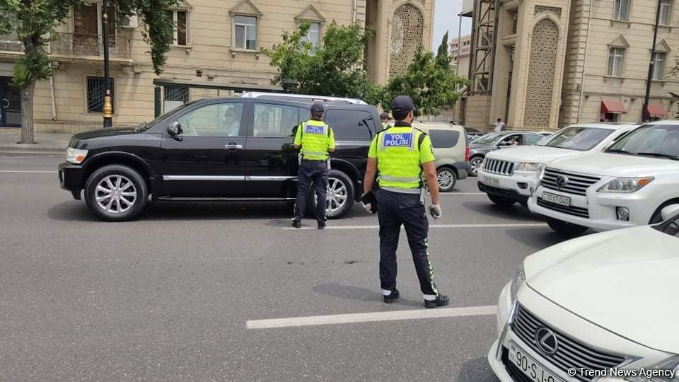 Bakıda küçə və yollarda son vəziyyət (FOTO)