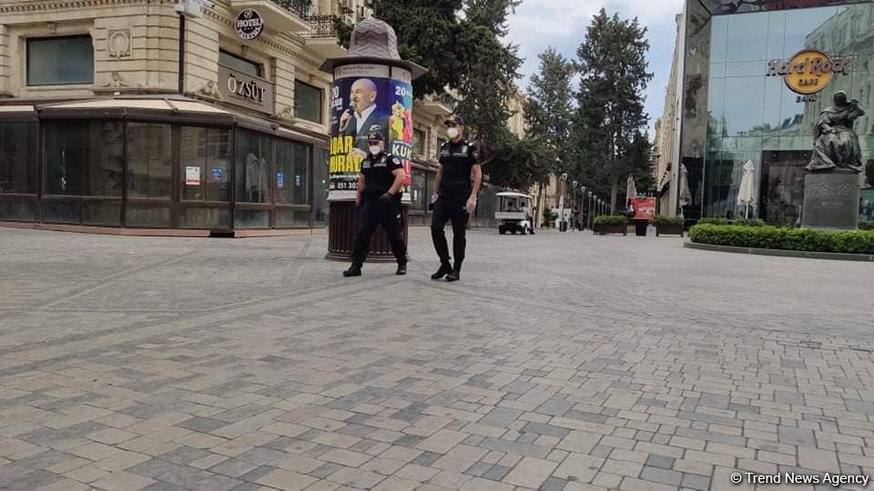 Bakıda küçə və yollarda son vəziyyət (FOTO)
