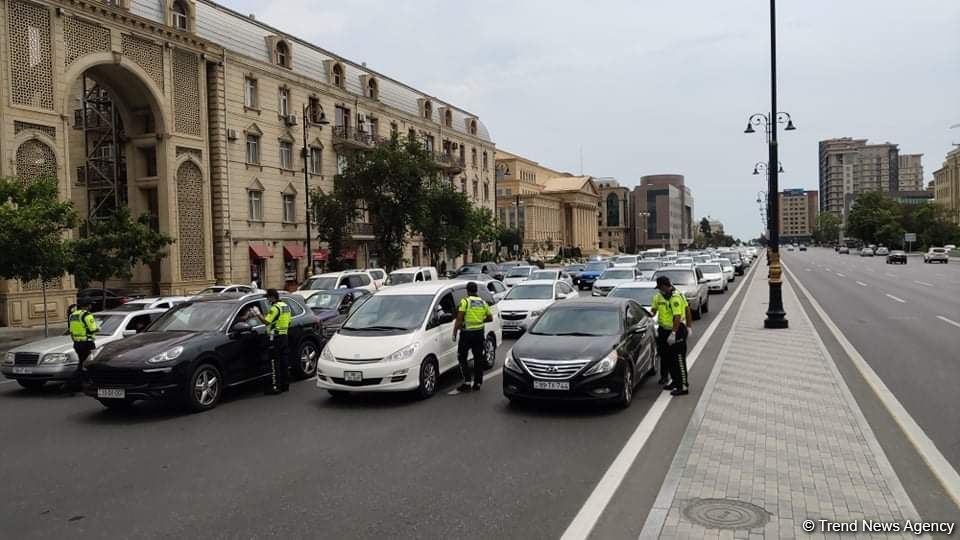 Bakıda küçə və yollarda son vəziyyət (FOTO)