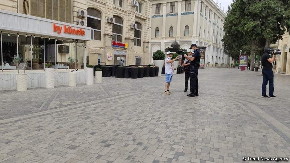 Bakıda küçə və yollarda son vəziyyət (FOTO)
