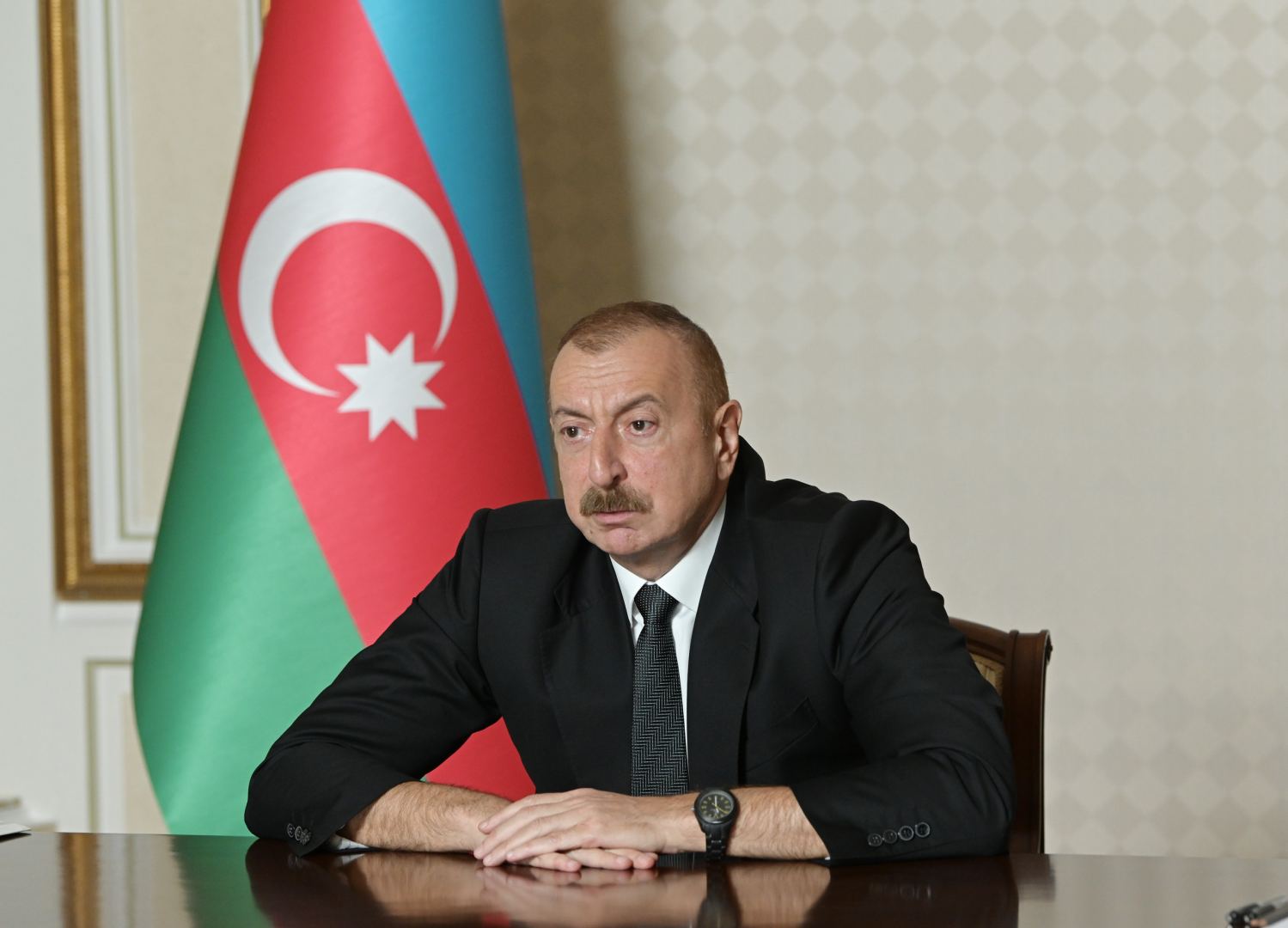 Prezident İlham Əliyevin sədrliyi ilə Nazirlər Kabinetinin 2020-ci ilin birinci yarısının sosial-iqtisadi inkişafının yekunlarına və qarşıda duran vəzifələrə həsr olunan iclası keçirilib (FOTO/VİDEO) (YENİLƏNİB 2)