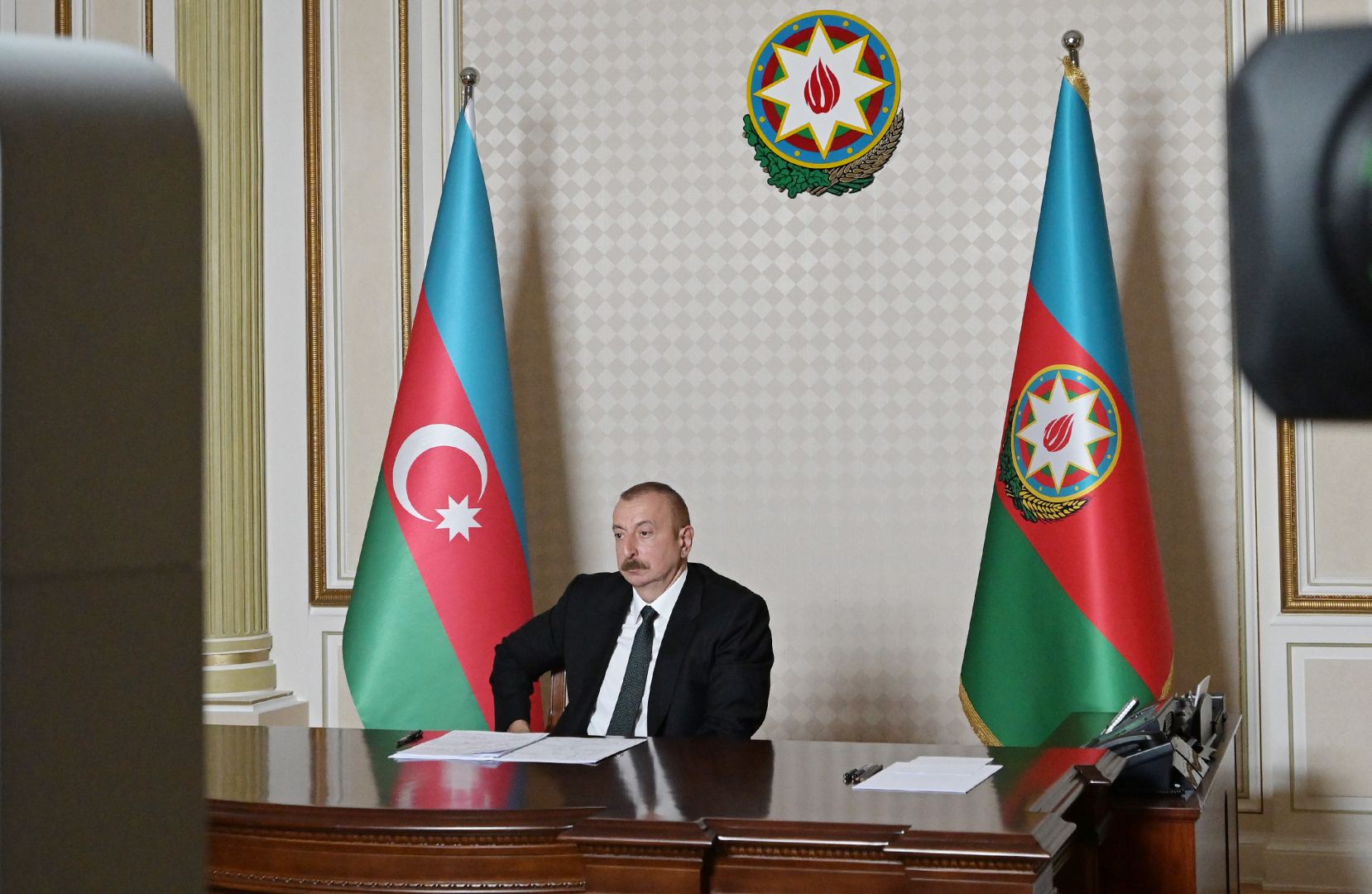 Prezident İlham Əliyevin sədrliyi ilə Nazirlər Kabinetinin 2020-ci ilin birinci yarısının sosial-iqtisadi inkişafının yekunlarına və qarşıda duran vəzifələrə həsr olunan iclası keçirilib (FOTO/VİDEO) (YENİLƏNİB 2)