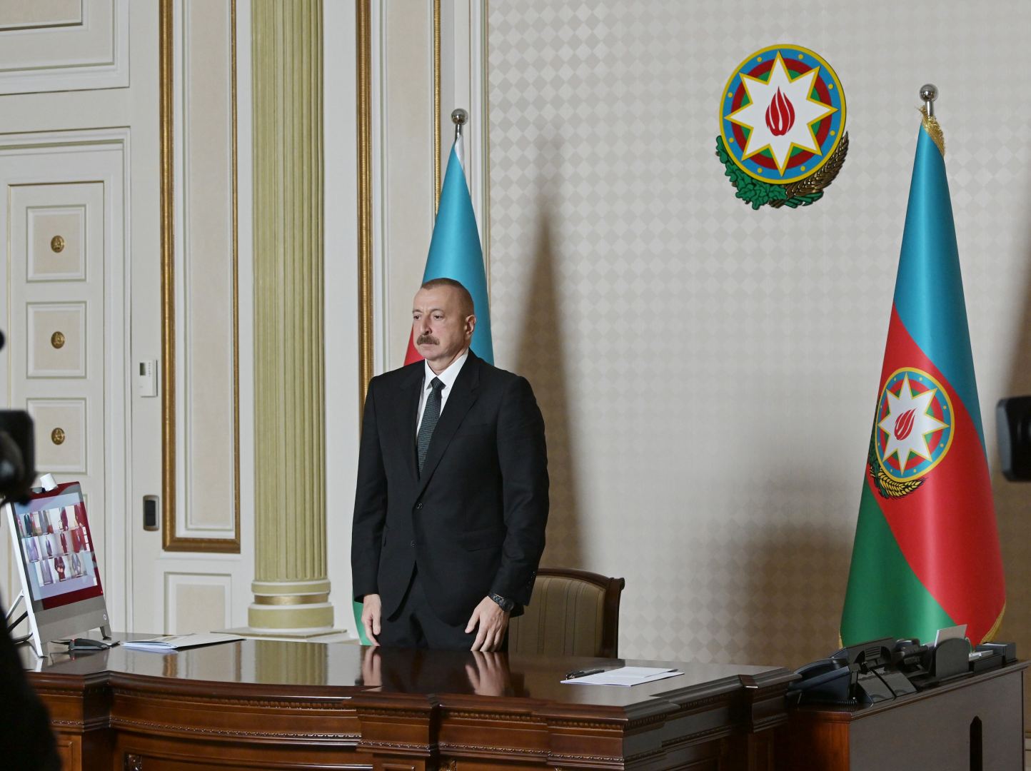 Prezident İlham Əliyevin sədrliyi ilə Nazirlər Kabinetinin 2020-ci ilin birinci yarısının sosial-iqtisadi inkişafının yekunlarına və qarşıda duran vəzifələrə həsr olunan iclası keçirilib (FOTO/VİDEO) (YENİLƏNİB 2)
